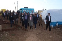 TAŞAĞıL - Zehra Taşkesenlioğlu, Çat İlçesinde Büyük İlgi Topladı