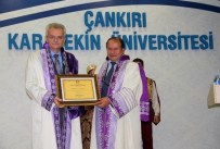 KARATEKIN ÜNIVERSITESI - Çankırı Valisi Vahdettin Özcan'a Fahri Doktara Verildi