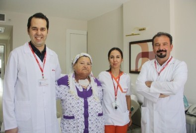 Göğsünden Dil Yapıldı