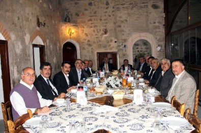 Mahalle Muhtarları, Günlerini Kutladı