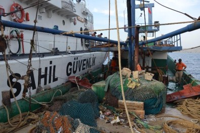 Sahil Güvenlik, Yasa Dışı Avcılığa Göz Açtırmıyor