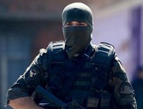 Özel harekat polisleri tekbir sesleri ile gövde gösterisi yaptı