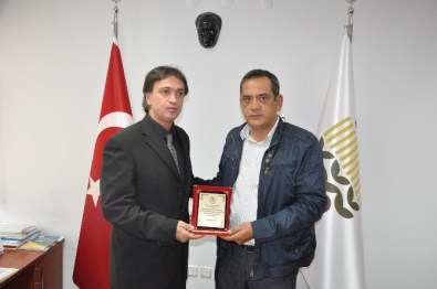 Yerköy Ticaret Borsası'ndan TMO Müdürü Adnan Budak'a Teşekkür Plaketi