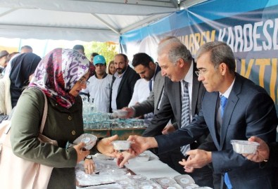 Başakşehir Belediyesi'nden 10 Bin Kişiye Aşure İkramı
