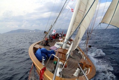 Leros'ta Yelkenler, Renkli Görüntülere Sahne Oldu