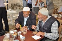 AŞURE GÜNÜ - Tarsus Belediyesi Aşure Dağıttı