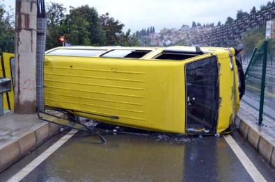 Kontrolden Çıkan Minibüs Takla Attı Açıklaması 5 Yaralı