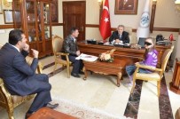 SÜLEYMAN KAHRAMAN - Vali Kahraman Küçük Melike'nin Gözlerine Işık Oldu