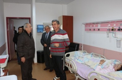 Çakan, Hastaları Ziyaret Etti