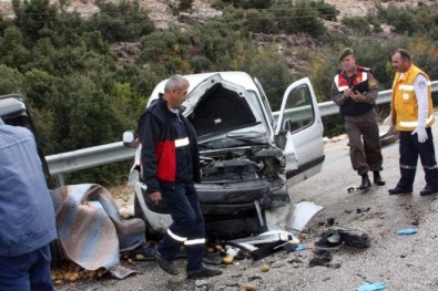 Isparta'da Trafik Kazası Açıklaması 1 Ölü, 3 Yaralı