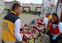 KARACİĞER NAKLİ - Karaciğer Nakli Bekleyen Hasta Hava Ambulansı İle İstanbul'a Sevk Edildi