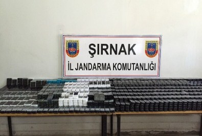 Şırnak'ta 2 Bin 200 Adet Kaçak Cep Telefonu Ele Geçirildi