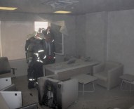 Bankada Kendini Yakmak İstedi