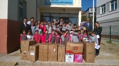 Boyalıcalı Öğrencilerden Köy Okuluna Yardım