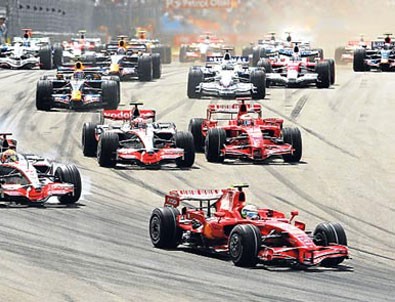 Formula 1'De Şampiyon Lewis Hamilton