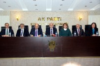 BAYRAK YARIŞI - AK Parti Milletvekillerinden Ortak Basın Toplantısı