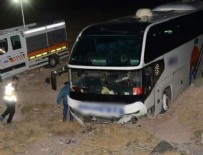 ALI ÜNVER - Yolcu otobüsü şarampole yuvarlandı: 19 yaralı