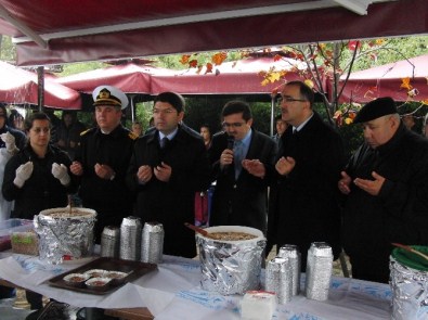 Amasra Sefa Park'ta Aşure Dağıtıldı