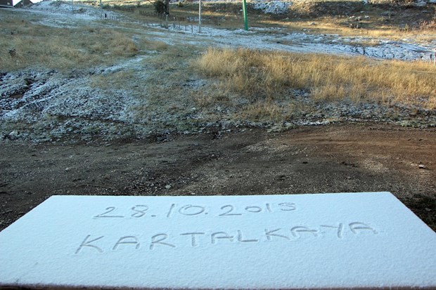 Kartalkaya'ya mevsimin ilk karı düştü