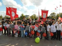 SAKARYA VALİSİ - 29 Ekim Cumhuriyet Bayramı Kutlamaları Çelenk Sunma İle Başladı