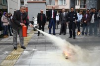 YANGIN TATBİKATI - Belediye Personeline Yangın Tatbikatı