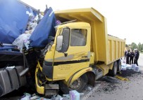 İSLAMOĞLU - Freni Boşalan Kamyon Tır'a Çarparak Durabildi