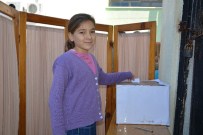 TOPLU İĞNE - Minik Öğrenciler Seçimini Yaptı