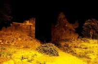 TARİHİ MEKAN - Myndos Kapısı Aydınlandı