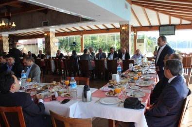 Samani, Tarım Sektörü Temsilcileriyle Buluştu