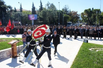 Vali Çiçek'ten Cumhuriyet Bayramı Mesajı
