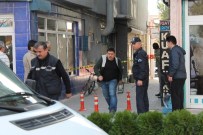 NIĞDE MERKEZ - Vatan Partisi Binasında Şüpheli Valiz Paniği