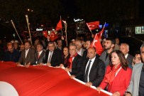 Başkan Hasan Arslan Bayrak Dağıttı