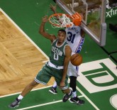 LOS ANGELES LAKERS - Enes Kanter'den Double Double