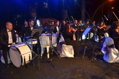 Kent Orkestrasından Fethiye'de Cumhuriyet Konseri