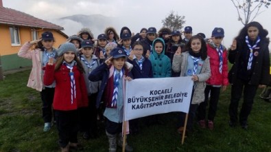 Kocaelili İzciler Köylülere Aşure Dağıttı