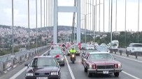 KLASİK OTOMOBİL - Köprüde 'Barışla Cumhuriyet' konvoyu