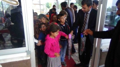 Kulp'ta 150 Öğrenciye Yemek Verildi