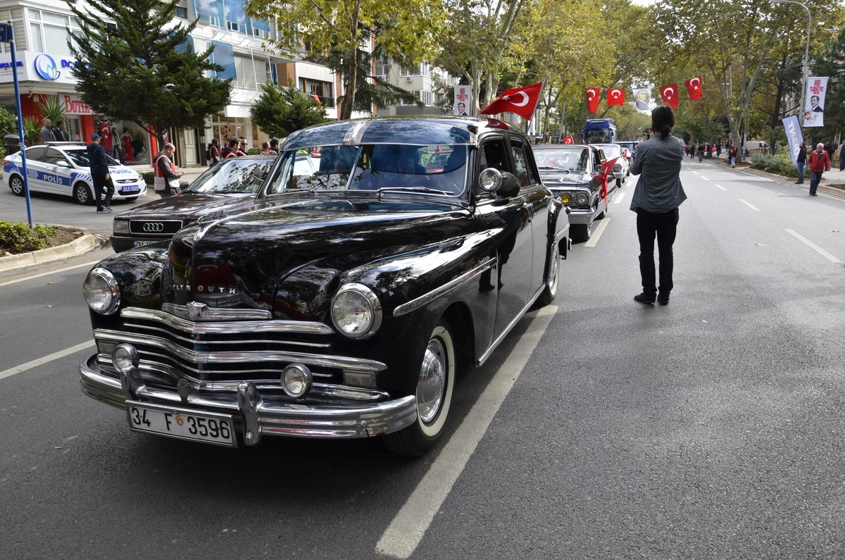 Köprüde 'Barışla Cumhuriyet' konvoyu