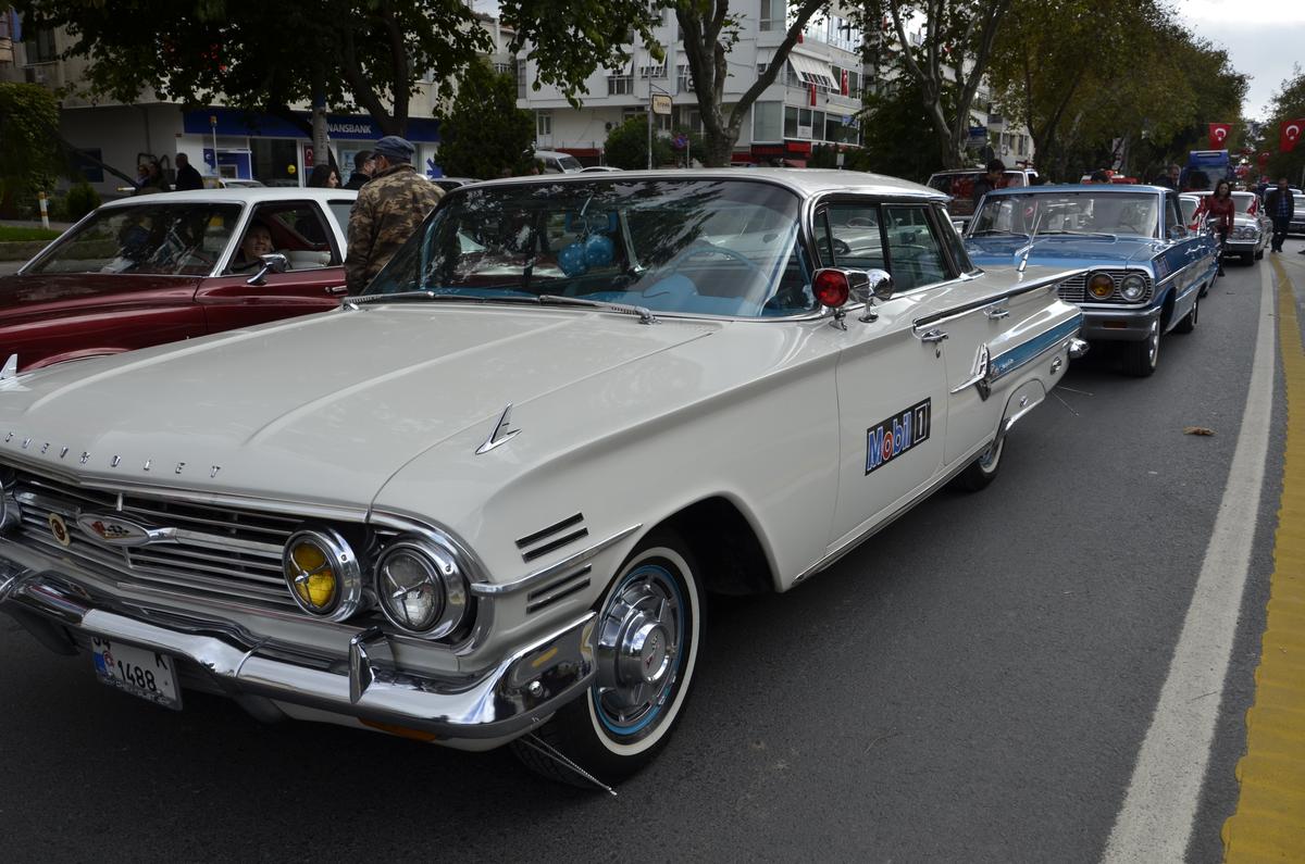 Köprüde 'Barışla Cumhuriyet' konvoyu