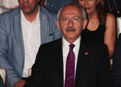 Jurrassic Park'ın Açılışında Gençlere Çağrı