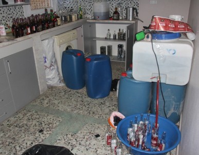Adana'da Sahte İçki İmalathanesi Ortaya Çıkartıldı