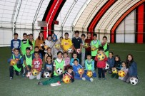 FUTBOL MAÇI - Başbakanın Başdanışmanı Sahada