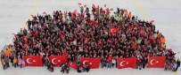AKROBASİ PİLOTU - Cumhuriyet Fotoğrafı İçin Türkiye'nin Dört Bir Yanından Geldiler