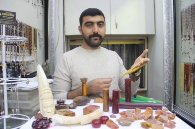 El Emeği Tespihler, Otomobil Fiyatına Satılıyor