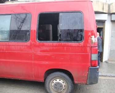 Müzisyenler Kendilerine Yapılan Taşlı Saldırıyı Kınadı