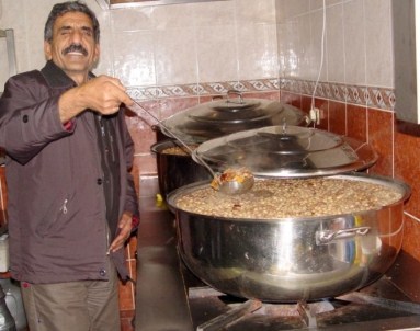 Varto'da Aşure Dağıtımı