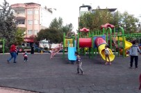 GÜNEŞLİ HAVA - Adıyaman'da Yazdan Kalma Günler Yaşanıyor