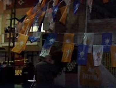 Eyüp'teki AK Parti seçim bürosuna bombalı saldırı