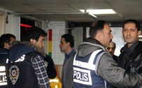 Beş Polisten 3'Ü Tutuklandı