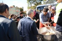 İSLAMIYET - Dinar Çarşı Esnafı Aşure Dağıttı